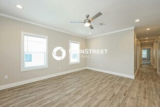 1416 Burleson St in San Antonio, TX - Building Photo - Building Photo