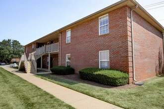 Lyndon Crossings Apartments in Lyndon, KY - Building Photo - Building Photo