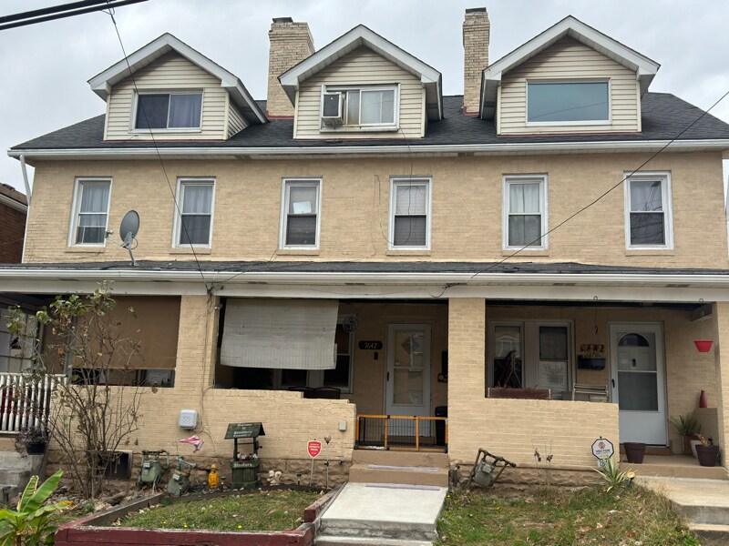 7645 Roslyn St in Pittsburgh, PA - Building Photo