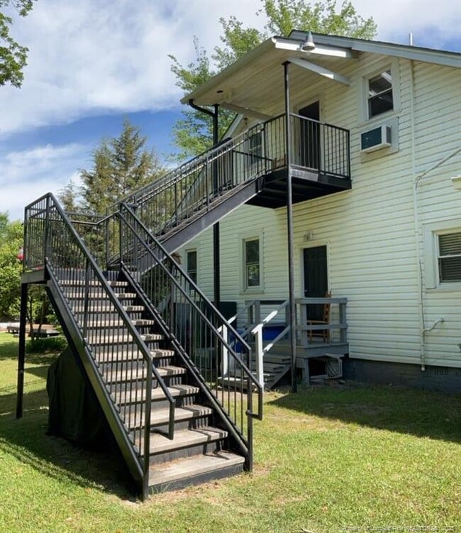 1525 Fort Bragg Rd in Fayetteville, NC - Building Photo - Building Photo