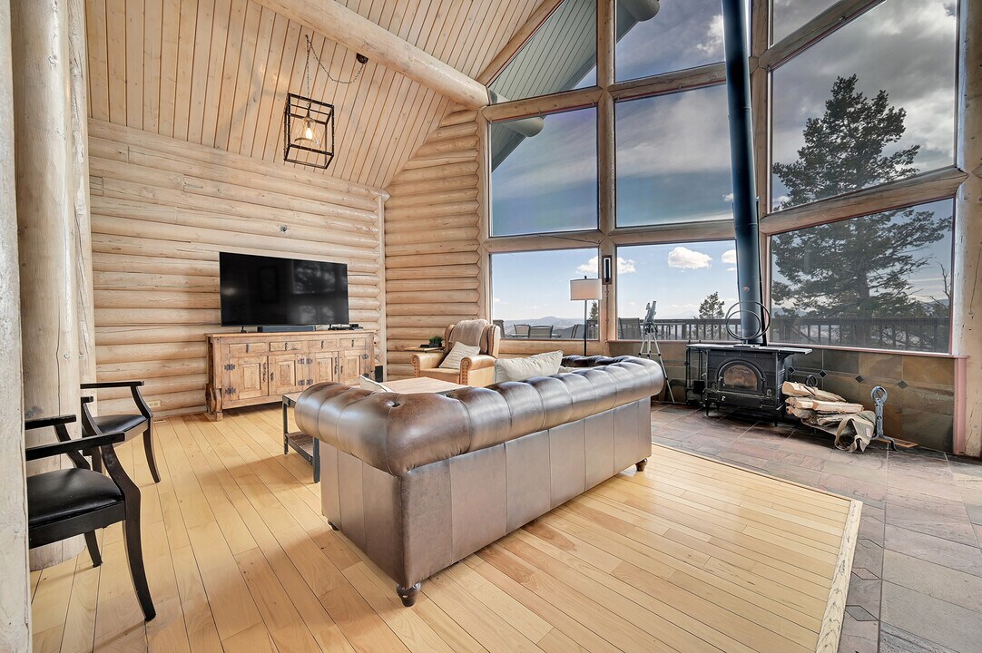 30851 Pike View Dr in Conifer, CO - Building Photo