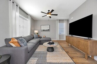 VLux Madison in Madison, AL - Building Photo - Building Photo