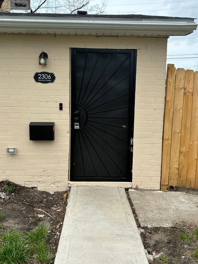 2306 Vermont St in Gary, IN - Building Photo - Building Photo