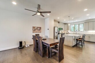 5004 Oakmoore Dr in North Bethesda, MD - Building Photo - Building Photo