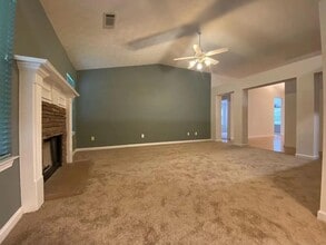 5548 Silver Springs Dr in Sugar Hill, GA - Building Photo - Building Photo