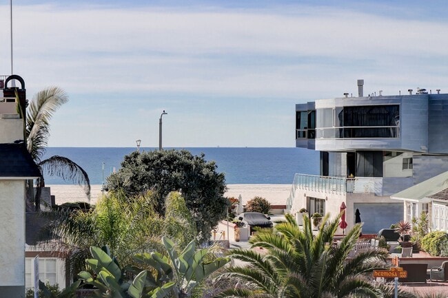 350 Hermosa Ave in Hermosa Beach, CA - Building Photo - Building Photo