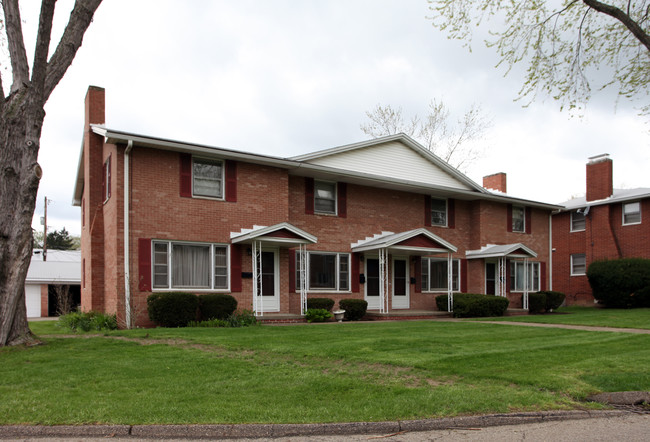 East Avondale Townhomes in Canton, OH - Building Photo - Building Photo