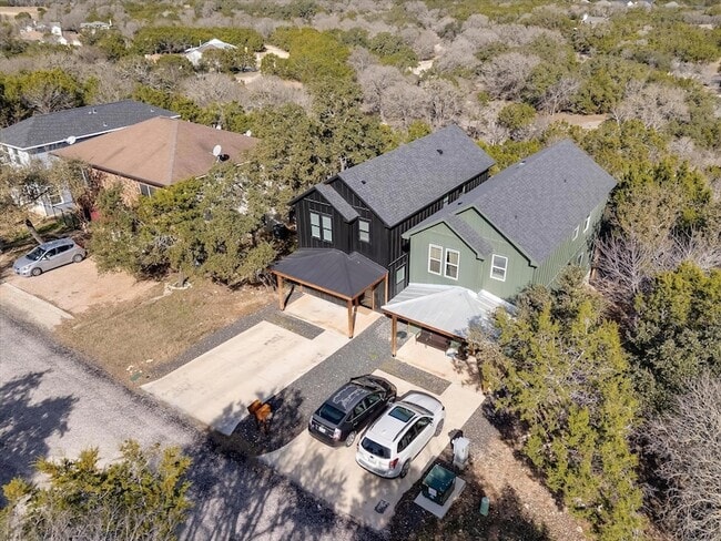 294 Shady Bluff Dr in Wimberley, TX - Building Photo - Building Photo