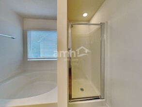 617 Creek Oak Dr in Murfreesboro, TN - Building Photo - Building Photo