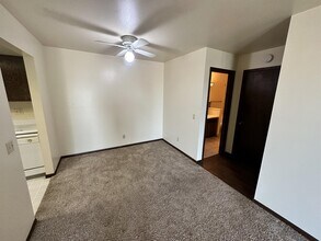 1810 Greenway Cross in Fitchburg, WI - Building Photo - Building Photo