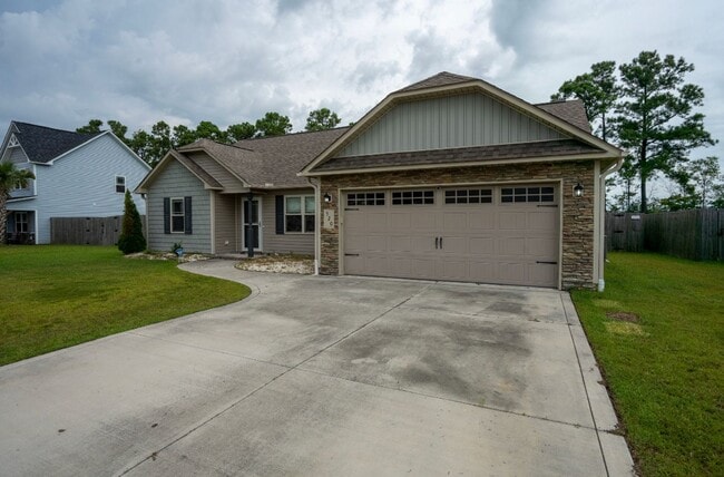 520 Deep Inlet Dr in Sneads Ferry, NC - Building Photo - Building Photo