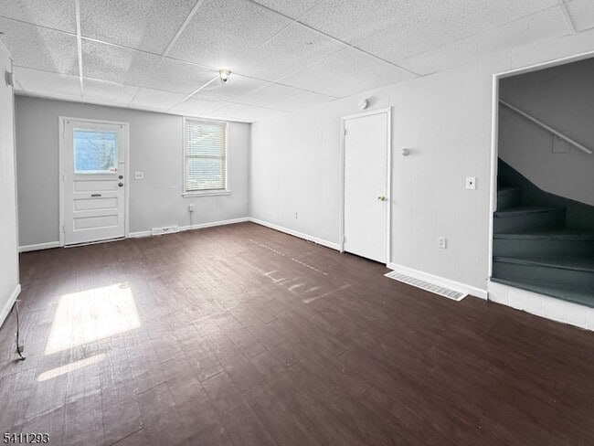 201 Cedar Alley in Phillipsburg, NJ - Foto de edificio - Building Photo