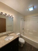 1610 Country Walk Ct in Terre Haute, IN - Building Photo - Building Photo