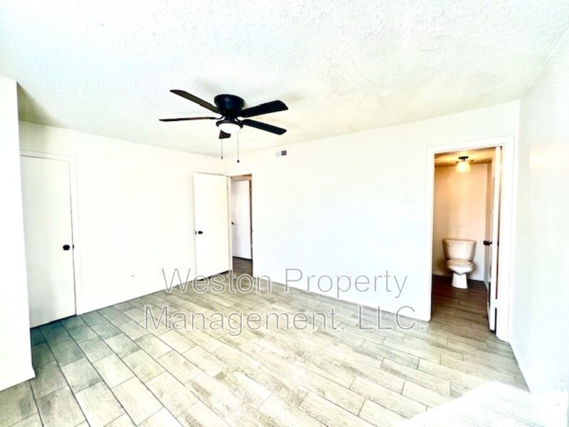 6054 Northwest Expy in Oklahoma City, OK - Building Photo