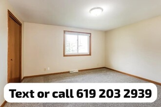 905 Grand Blvd in Wauconda, IL - Building Photo - Building Photo