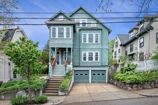 60 Brooksdale Rd, Unit #1 in Boston, MA - Building Photo