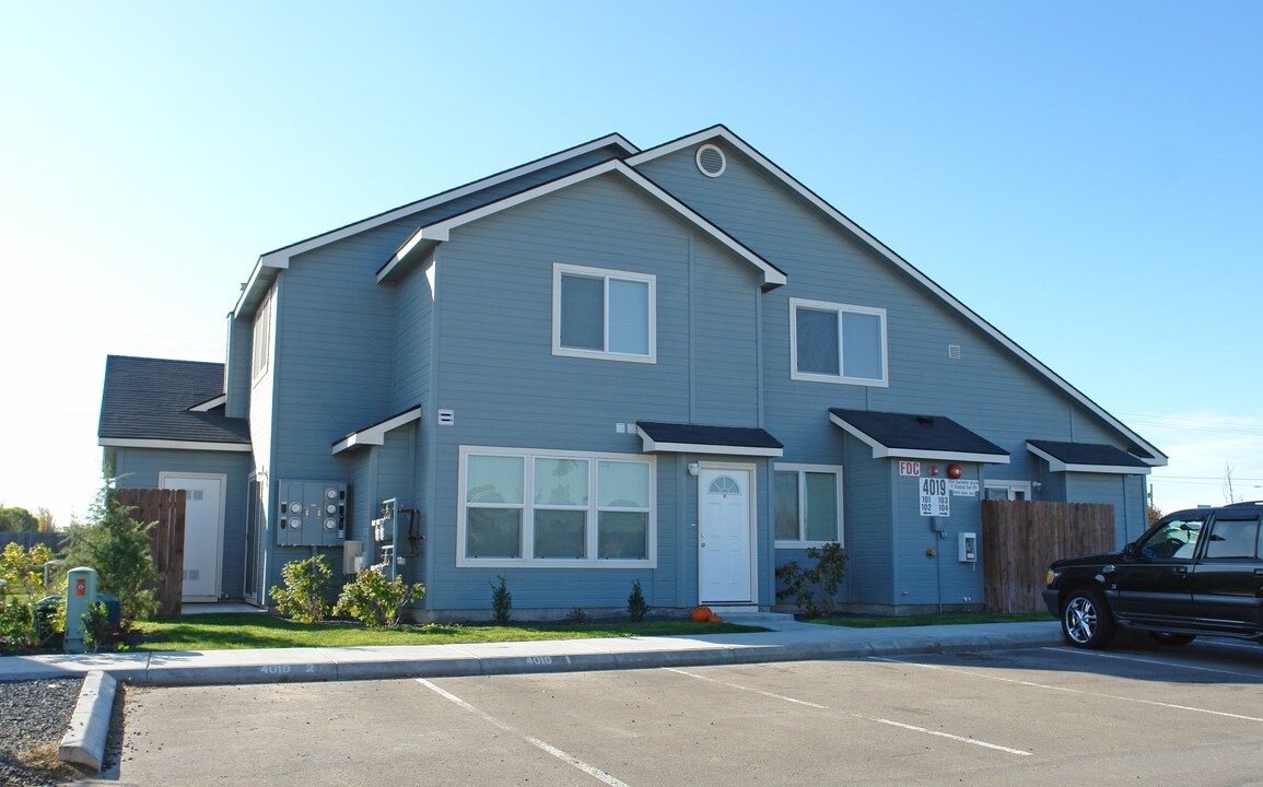 Eldorado Townhomes in Caldwell, ID - Building Photo