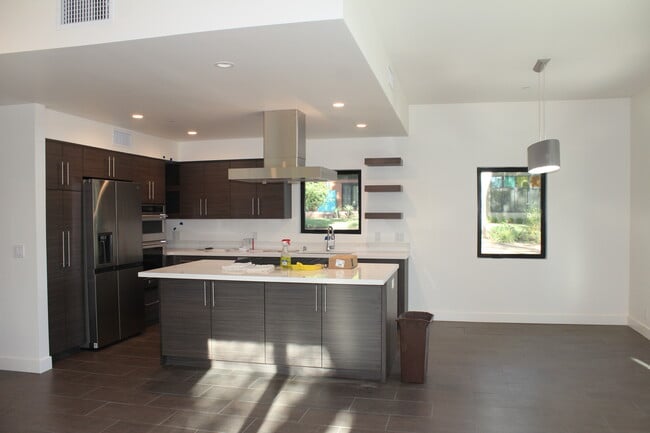 1220 Rancho Dr in Ojai, CA - Building Photo - Building Photo