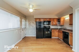 716 Eastland St in Elmhurst, IL - Building Photo - Building Photo