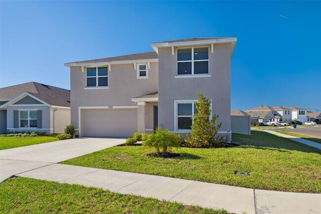 37237 Sharks Eye Ln in Zephyrhills, FL - Building Photo - Building Photo
