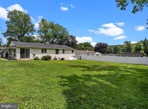 16 Brook Ln in Yardley, PA - Building Photo - Building Photo