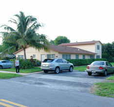 1100-1106 NE 16th Ct in Fort Lauderdale, FL - Building Photo - Building Photo