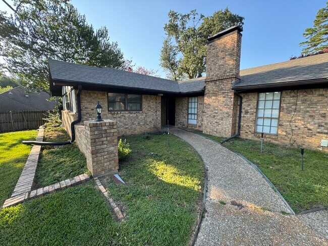 1524 Timber Creek Dr in Tyler, TX - Building Photo - Building Photo