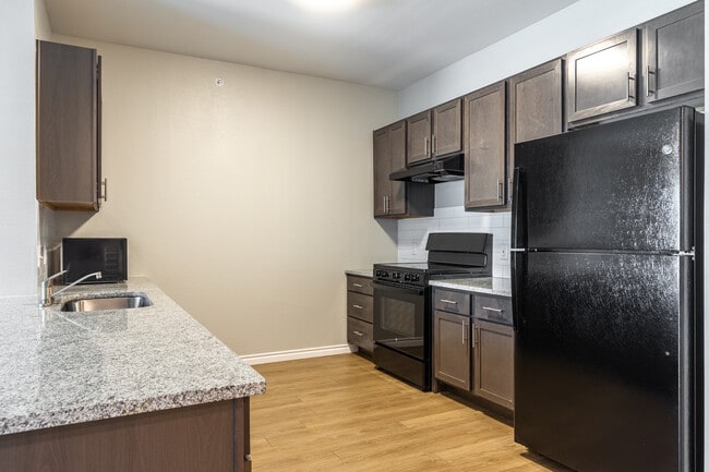 Ridge At Lancaster in Dallas, TX - Building Photo - Interior Photo