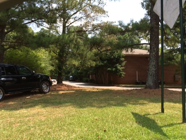 800 Forest St in Roswell, GA - Foto de edificio - Building Photo