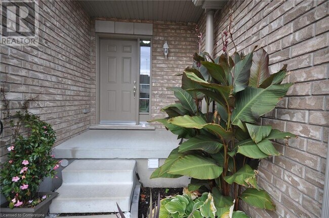 294 Briarmeadow Dr in Kitchener, ON - Building Photo - Building Photo