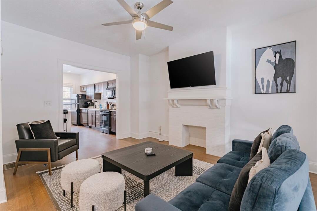 11321 Hessler Rd in Cleveland, OH - Building Photo