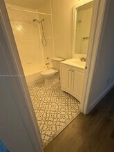 5610 NW 114th Pl in Doral, FL - Building Photo - Building Photo
