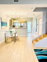 619 Meridian Ave in Miami Beach, FL - Building Photo - Building Photo