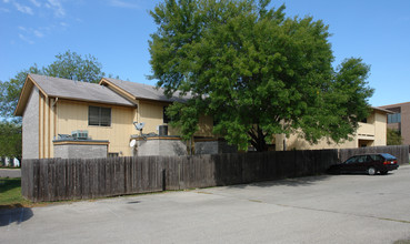 8813 Dawnridge Cor in Austin, TX - Building Photo - Building Photo