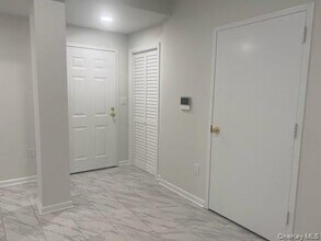 94 4th Ave in Bay Shore, NY - Building Photo - Building Photo