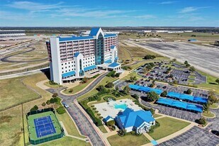 3575 Lone Star Cir in Fort Worth, TX - Building Photo