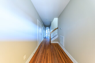 2221 24th Ave N-Unit -Unit B in Nashville, TN - Building Photo - Building Photo