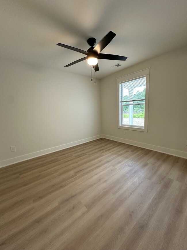 347 Woods Rd in Portland, TN - Building Photo - Building Photo