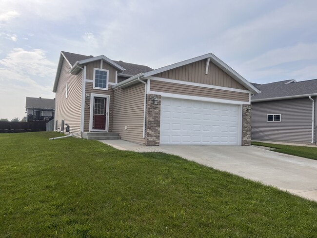 property at 3373 27th St S