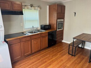 1110 Fairview Ave in Kingsport, TN - Foto de edificio - Building Photo