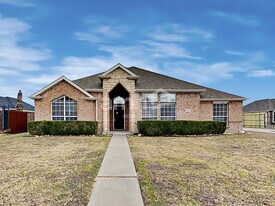 2910 Saint Jude Dr in Mansfield, TX - Building Photo