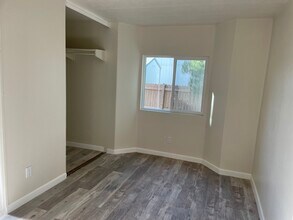 9037 E Rancho Vista Dr in Prescott Valley, AZ - Building Photo - Building Photo