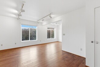 2275 NW Kearney St in Portland, OR - Building Photo - Building Photo