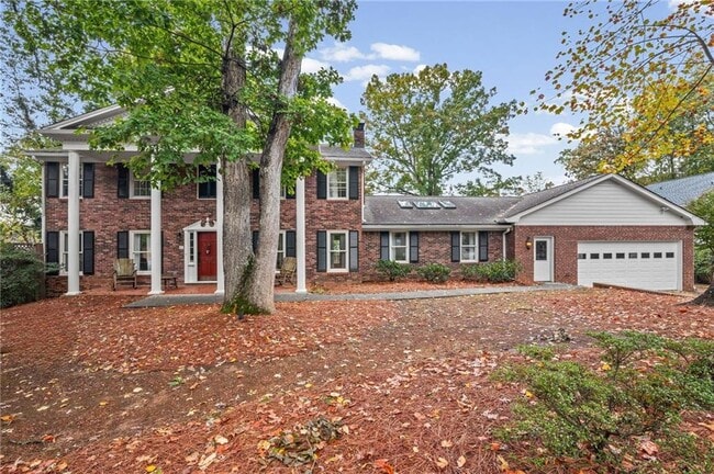 property at 815 Sudbury Rd NE