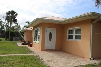 419 Durrance St in Punta Gorda, FL - Building Photo - Building Photo