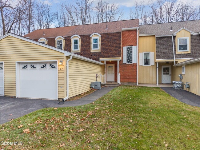 property at 4 Sugarbush Rd