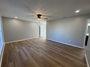 1143 W Minneola Ave, Unit One in Clermont, FL - Building Photo - Building Photo