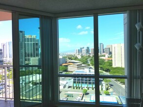 801 S King St in Honolulu, HI - Building Photo - Building Photo
