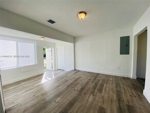 915 NW 59th St in Miami, FL - Building Photo - Building Photo