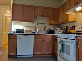 1426 Commonwealth Ave, Unit 1 in Boston, MA - Building Photo